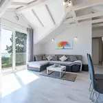 Front In Holiday home Jesenice (Split-Dalmatia)