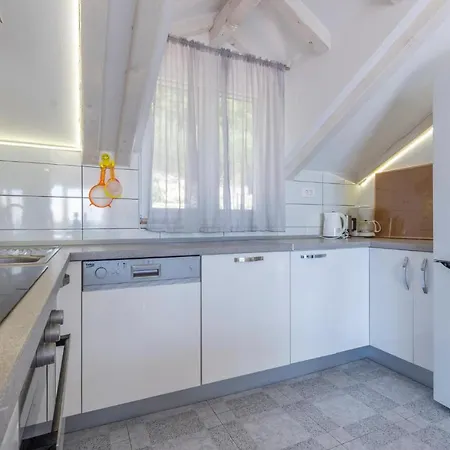 4 Bedroom In Holiday home *