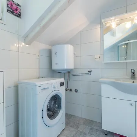 4 Bedroom In Holiday home *