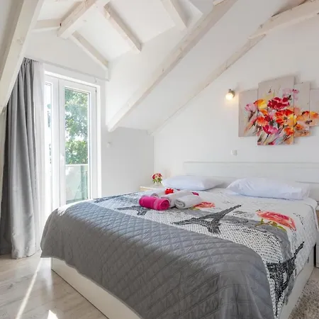 Holiday home 4 Bedroom In *