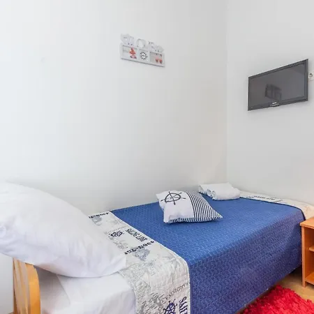 4 Bedroom In Jesenice *