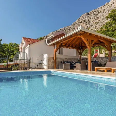 4 Bedroom In Jesenice Holiday home