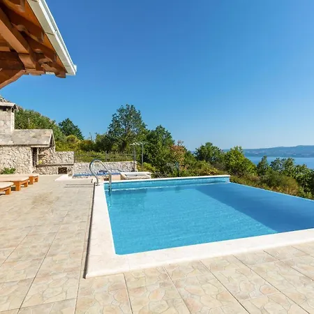 Holiday home 4 Bedroom In *
