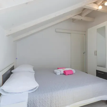 Holiday home 4 Bedroom In *